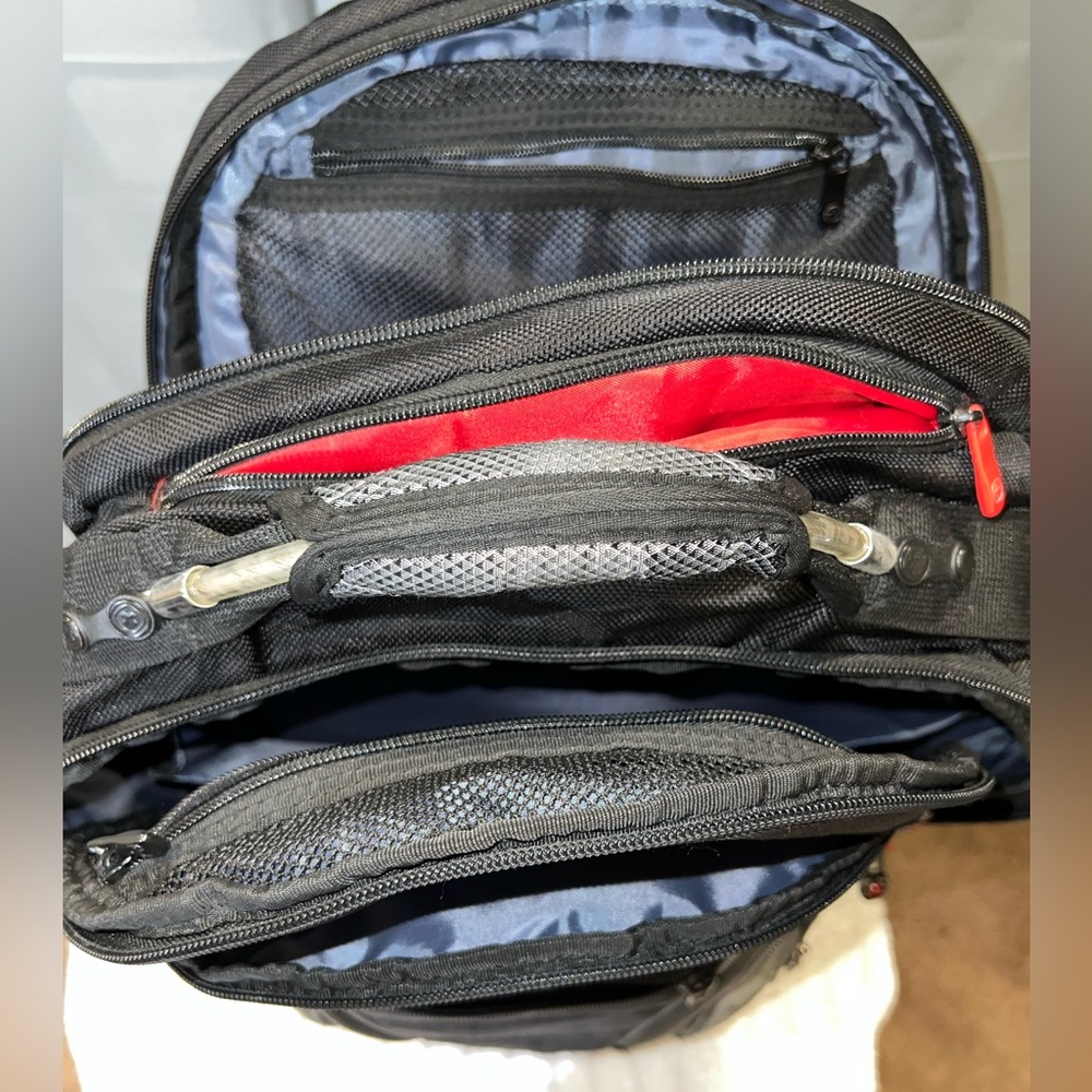 Wenger Backpack - Picture 3 of 12